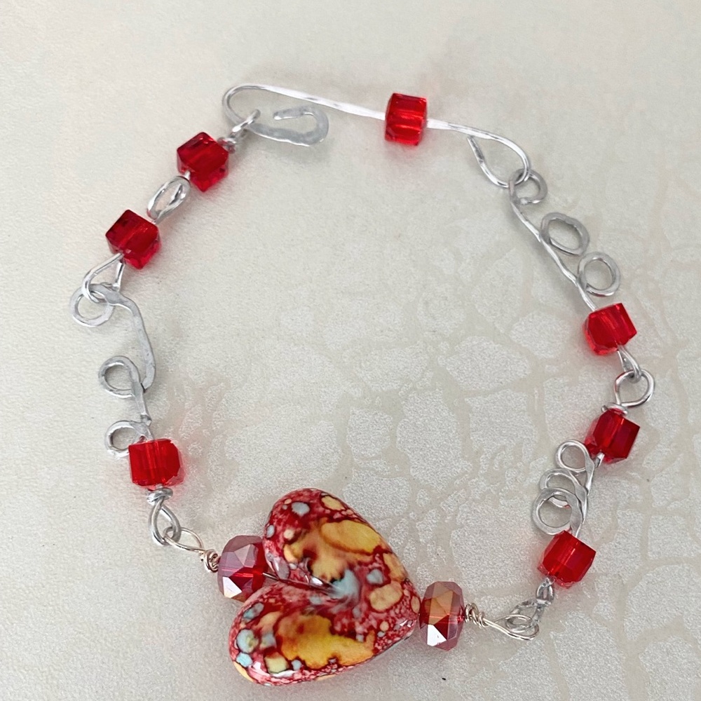 Handcrafted Red Ceramic Heart Bead Bracelet - Women's Fashion Jewelry